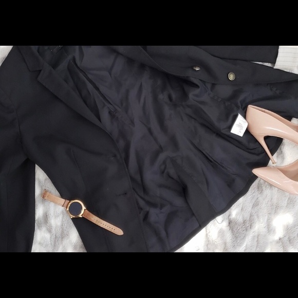 Aritzia Blazer - Picture 2 of 3